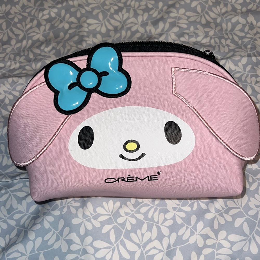 💕NWT💕 My Melody Creme Makeup Pouch
